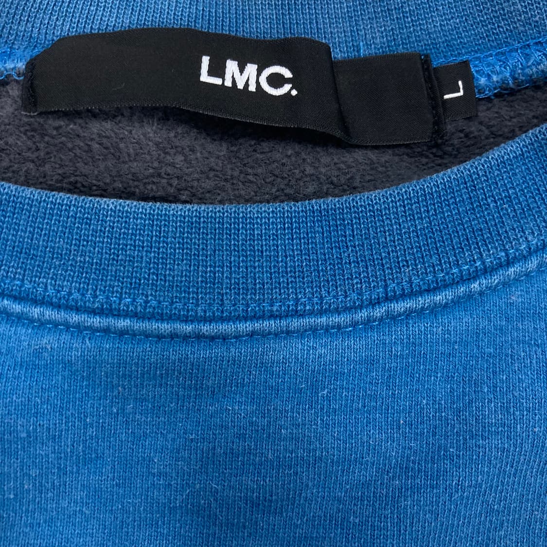 LMC 믹스 컬러 스펠아웃 로고 맨투맨 상품이미지3