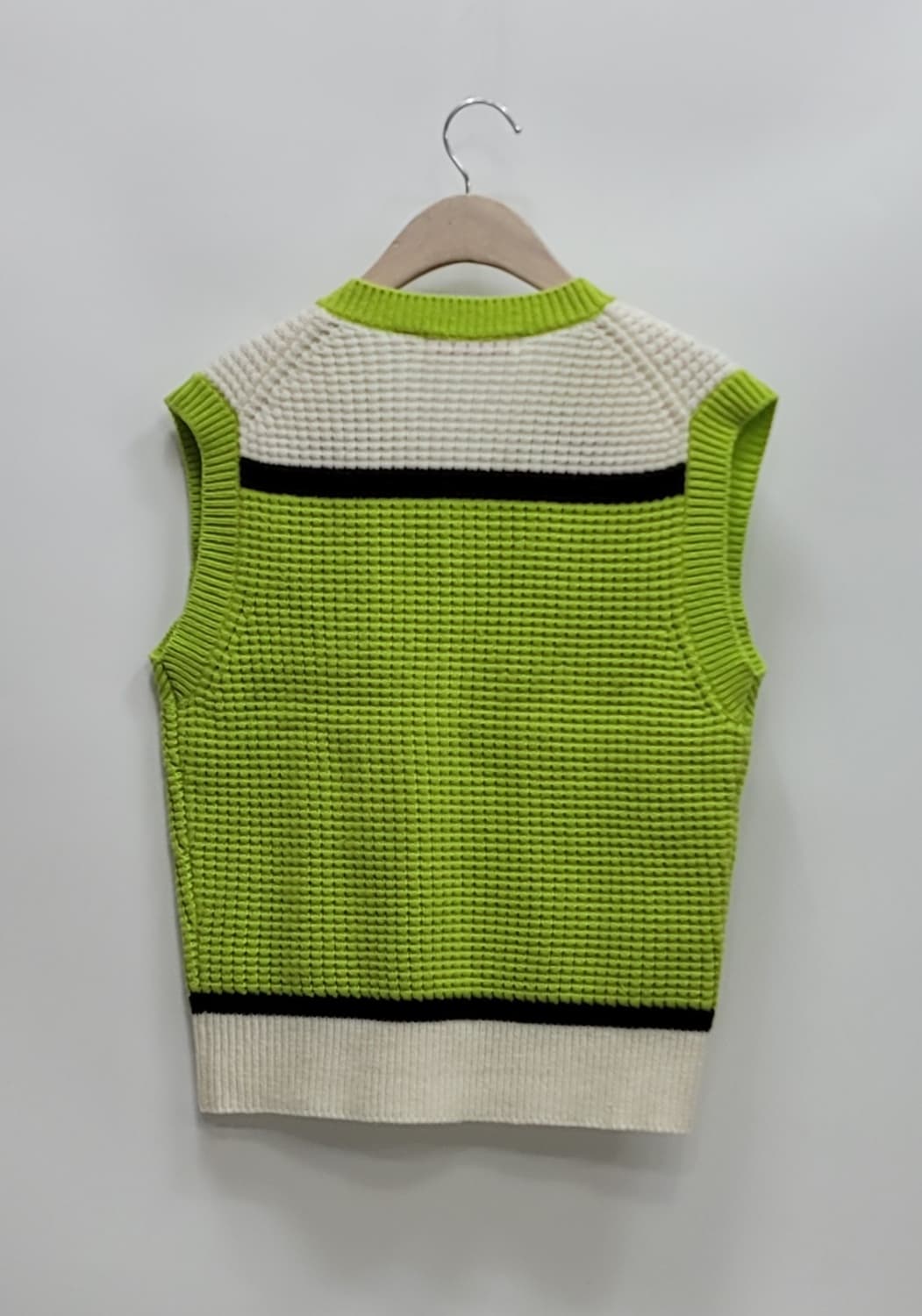 유니클로 x 마르니 팝콘 니트 브이넥 베스트 / 여 M 옐로우그린
 상품이미지2