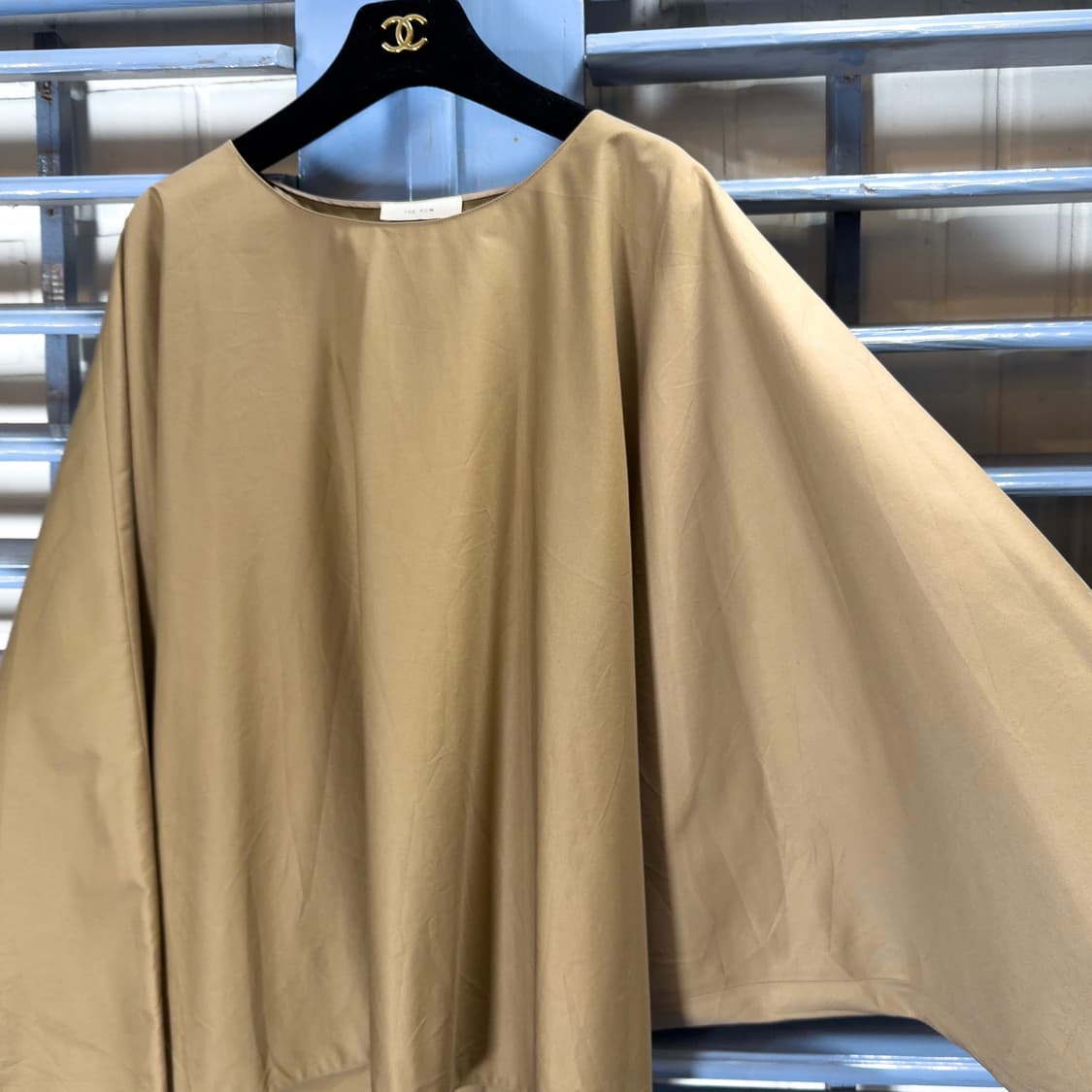 더 로우 Karla 볼륨 블라우스 탑 상품이미지5