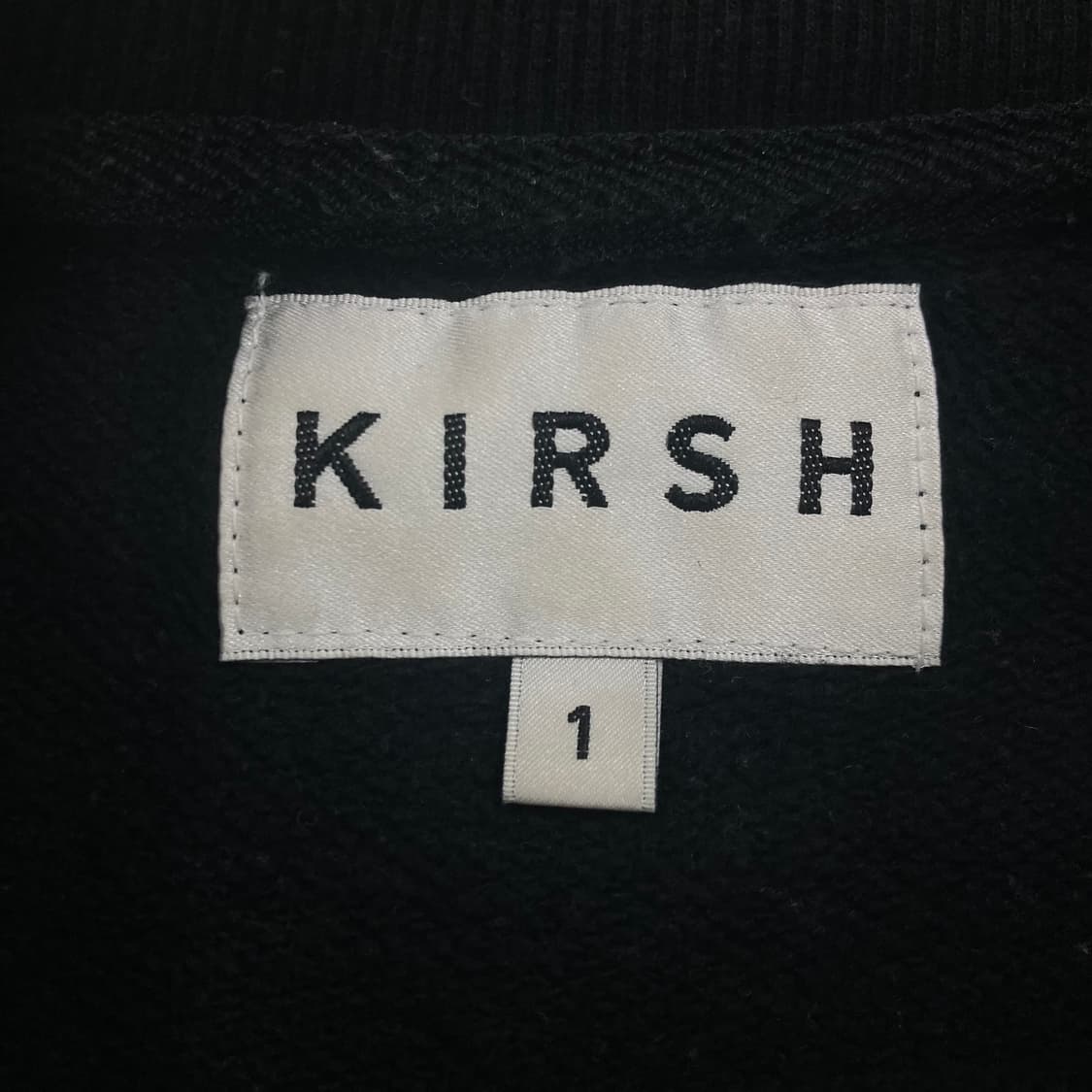 키르시 블랙 컬러 베어 빅로고 맨투맨 상품이미지3