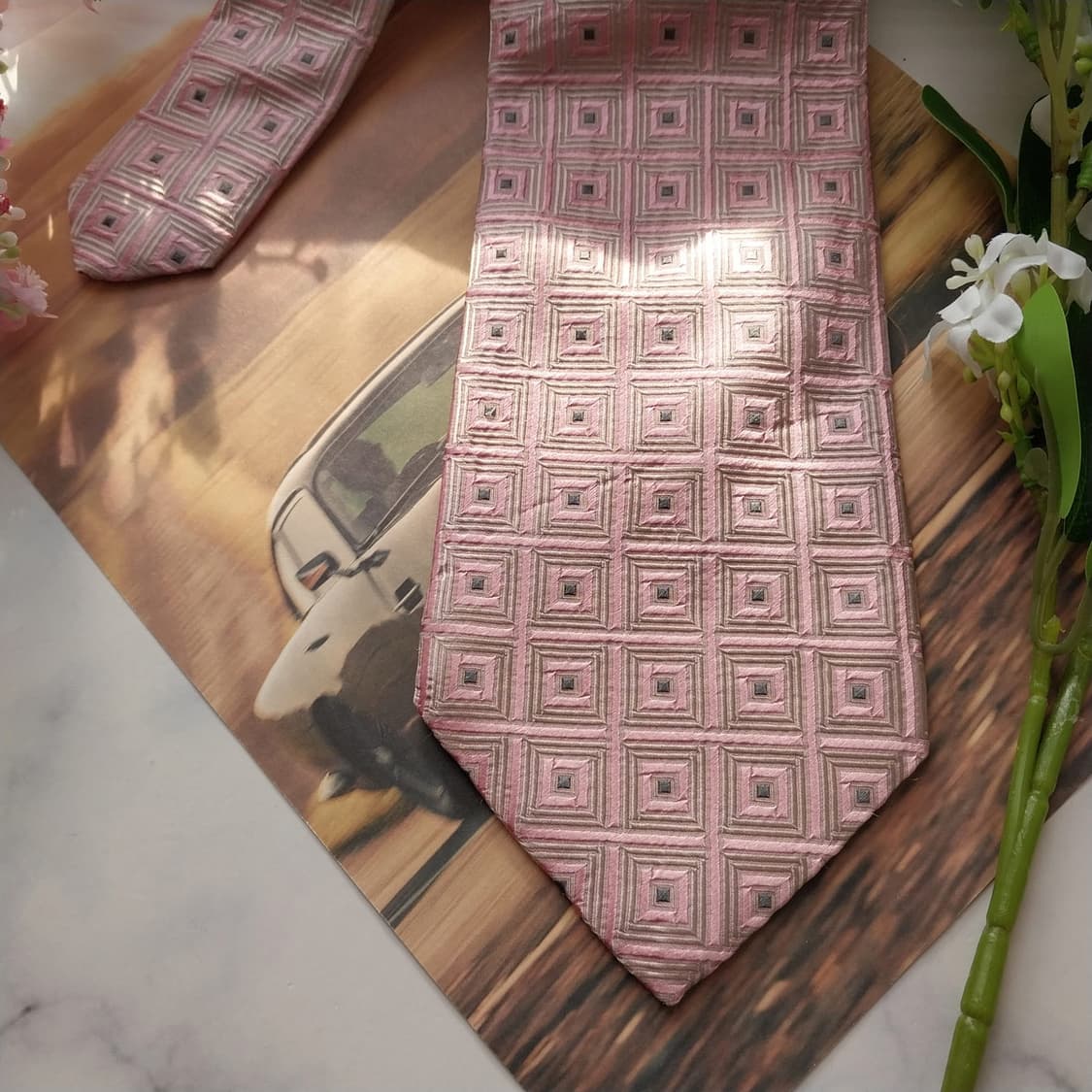 휴고보스 실크 핑크 기하 자카드 넥타이 9.7cm A등급 K1565
 상품이미지4