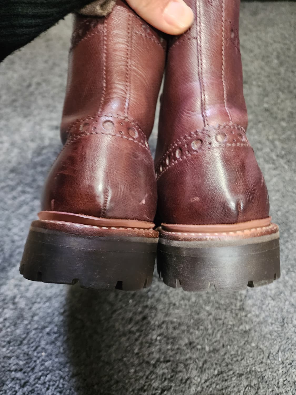 그렌슨 윙팁 브라운색 가죽 부츠 상품이미지7