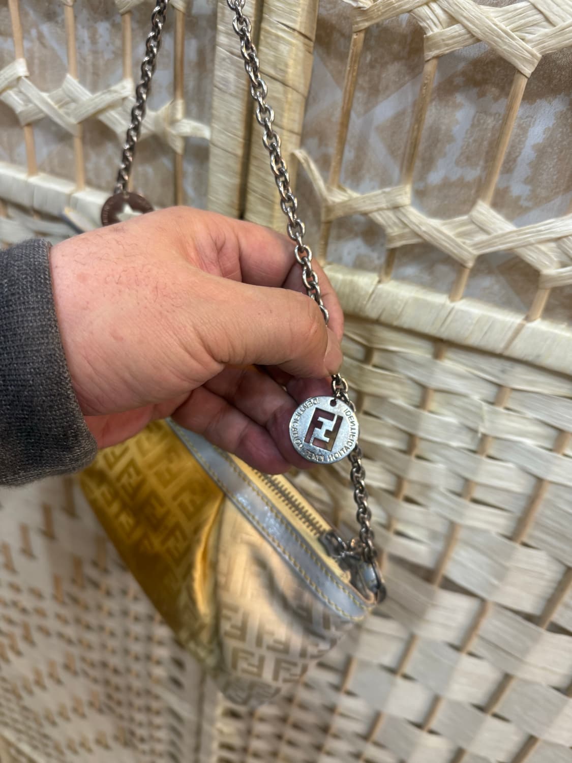 정품 펜디 주카 미니 체인 숄더백 팝니다 상품이미지6