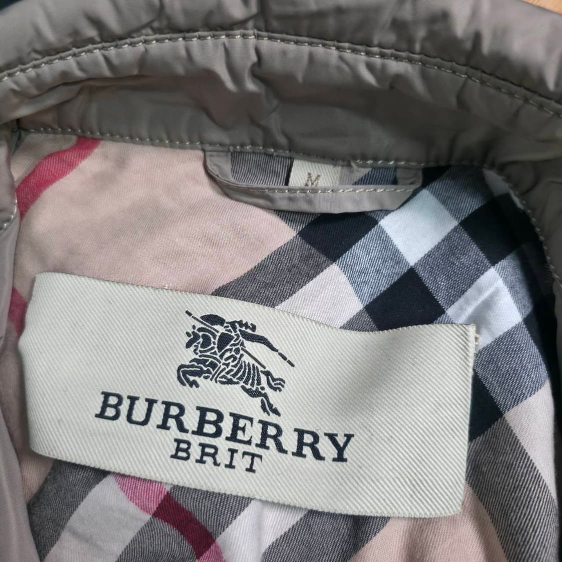 Burberry 버버리 베이지 후드 트렌치 코트 M (클래식,데일리) 상품이미지4