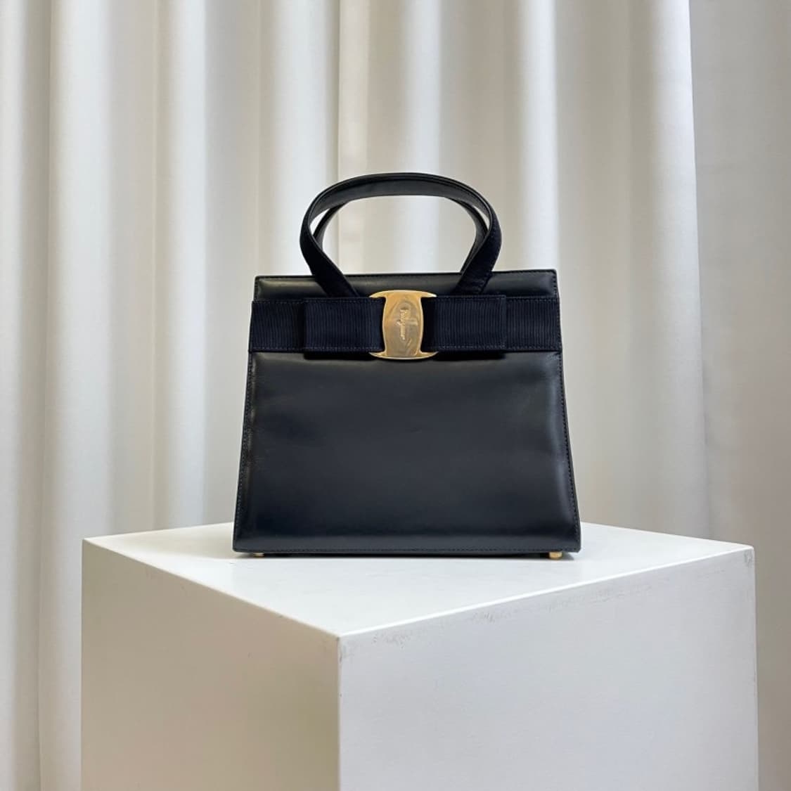 정품 페라가모 바라 토트백  상품이미지3