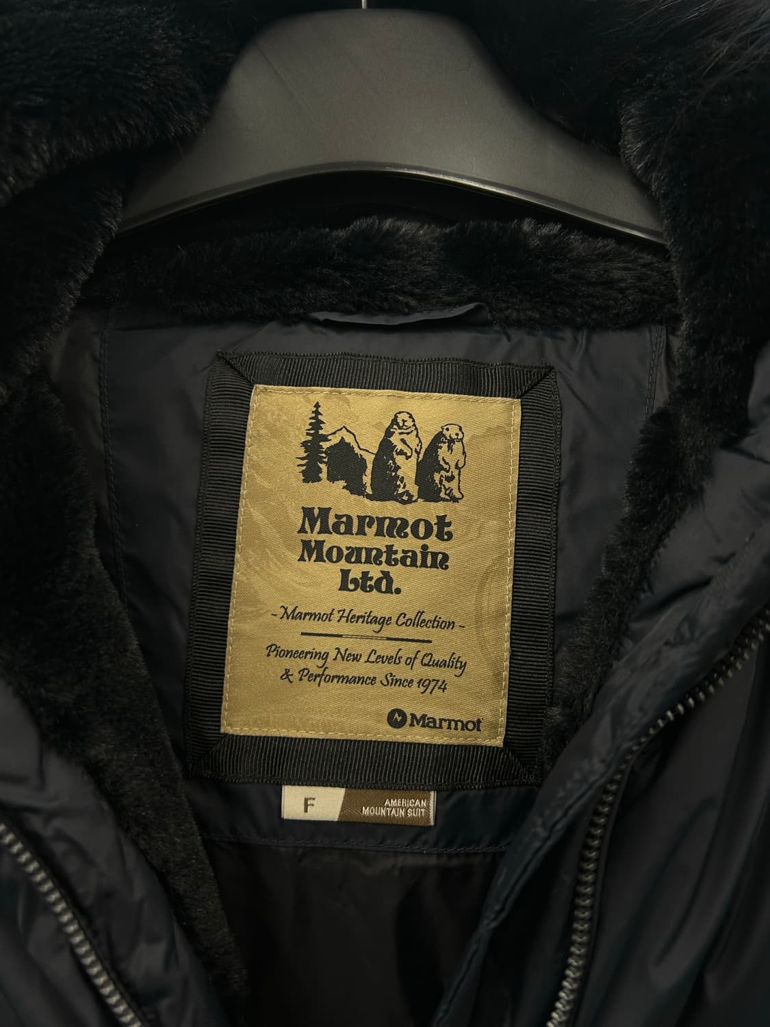 마모트 Marmot클래식 구스 다운 라쿤 후드 네이비 상품이미지5