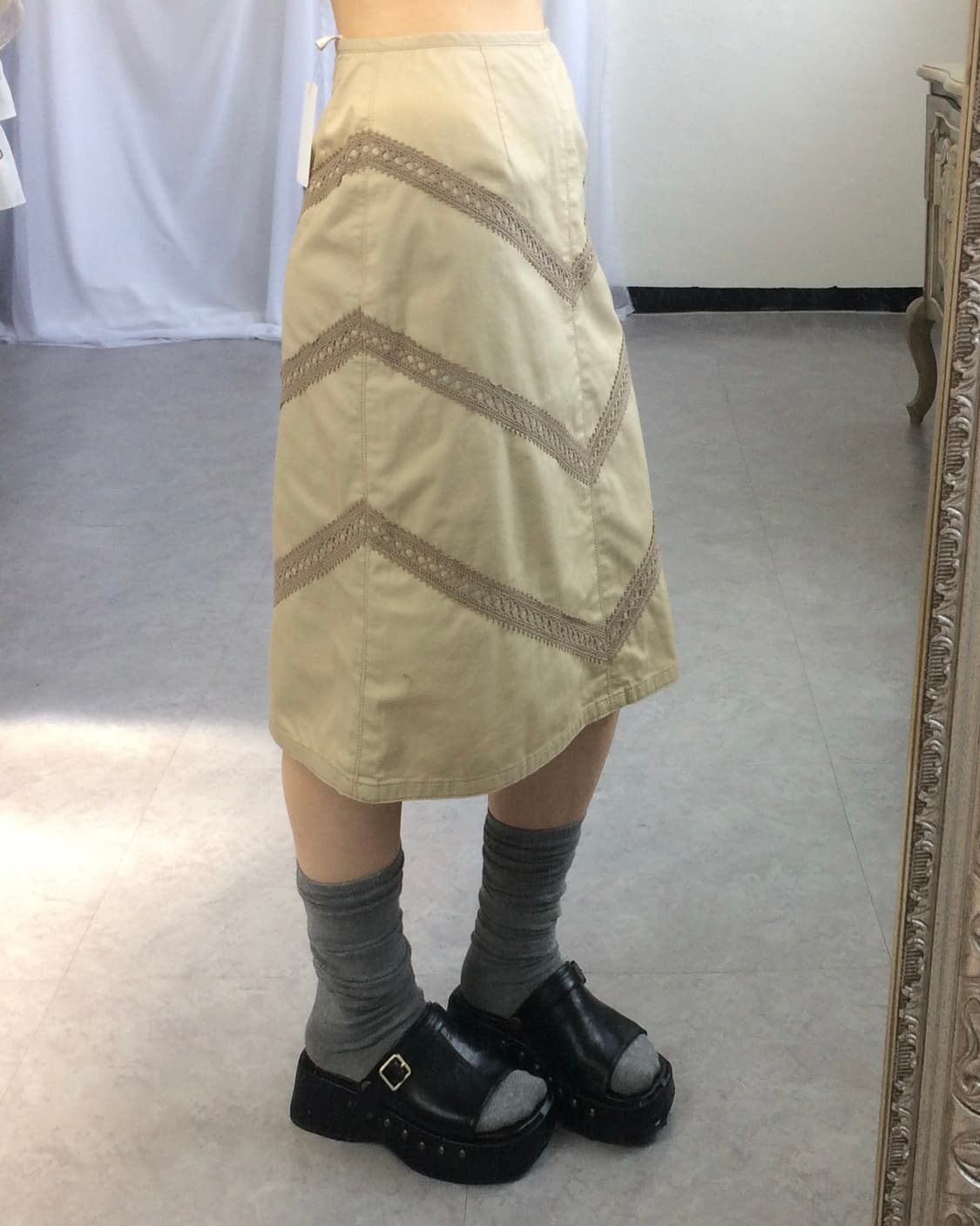 Crochet line detail midi skirt 상품이미지6