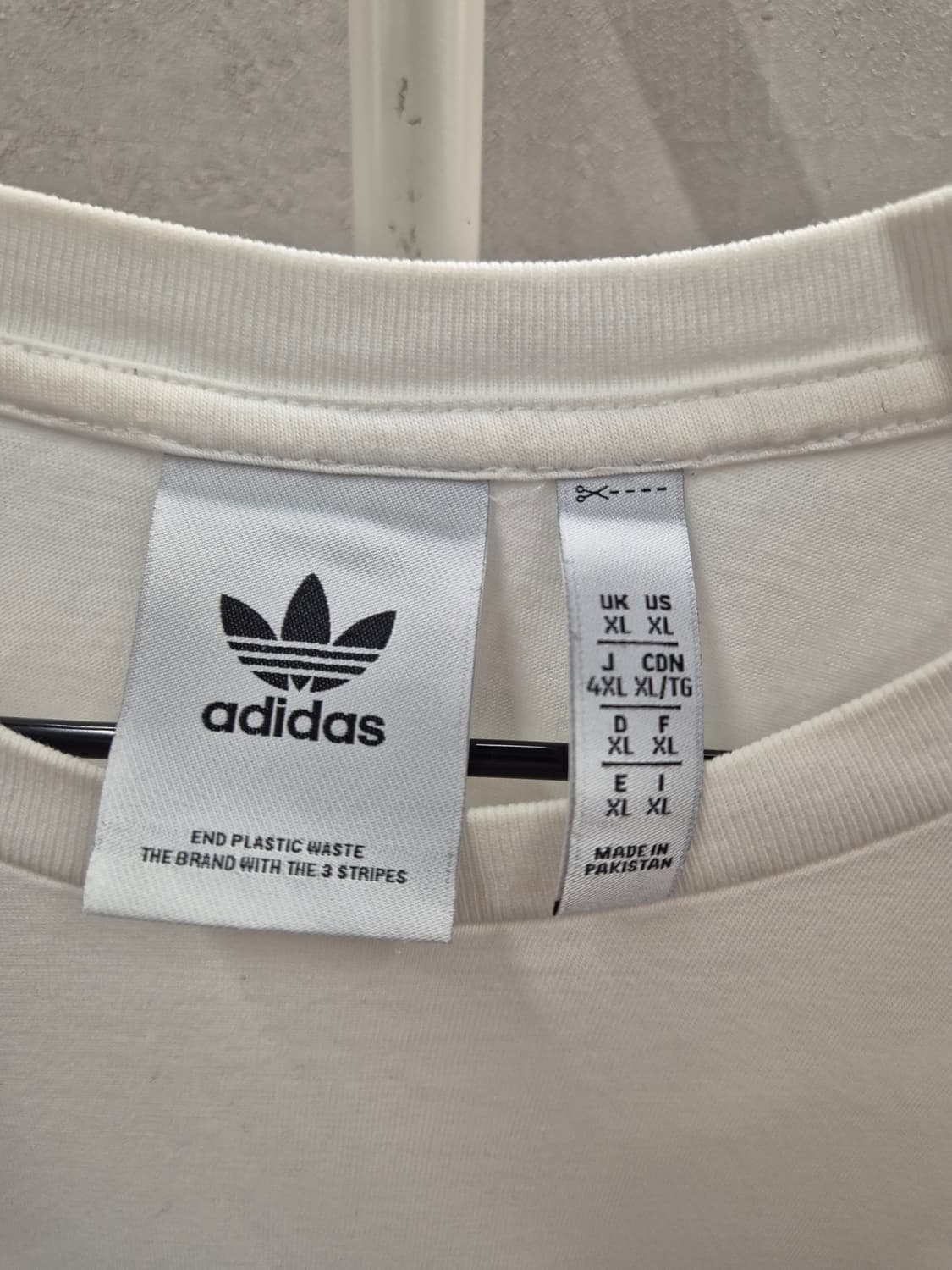 아디다스 반팔티 흰색 삼선 로고 XL 상품이미지5