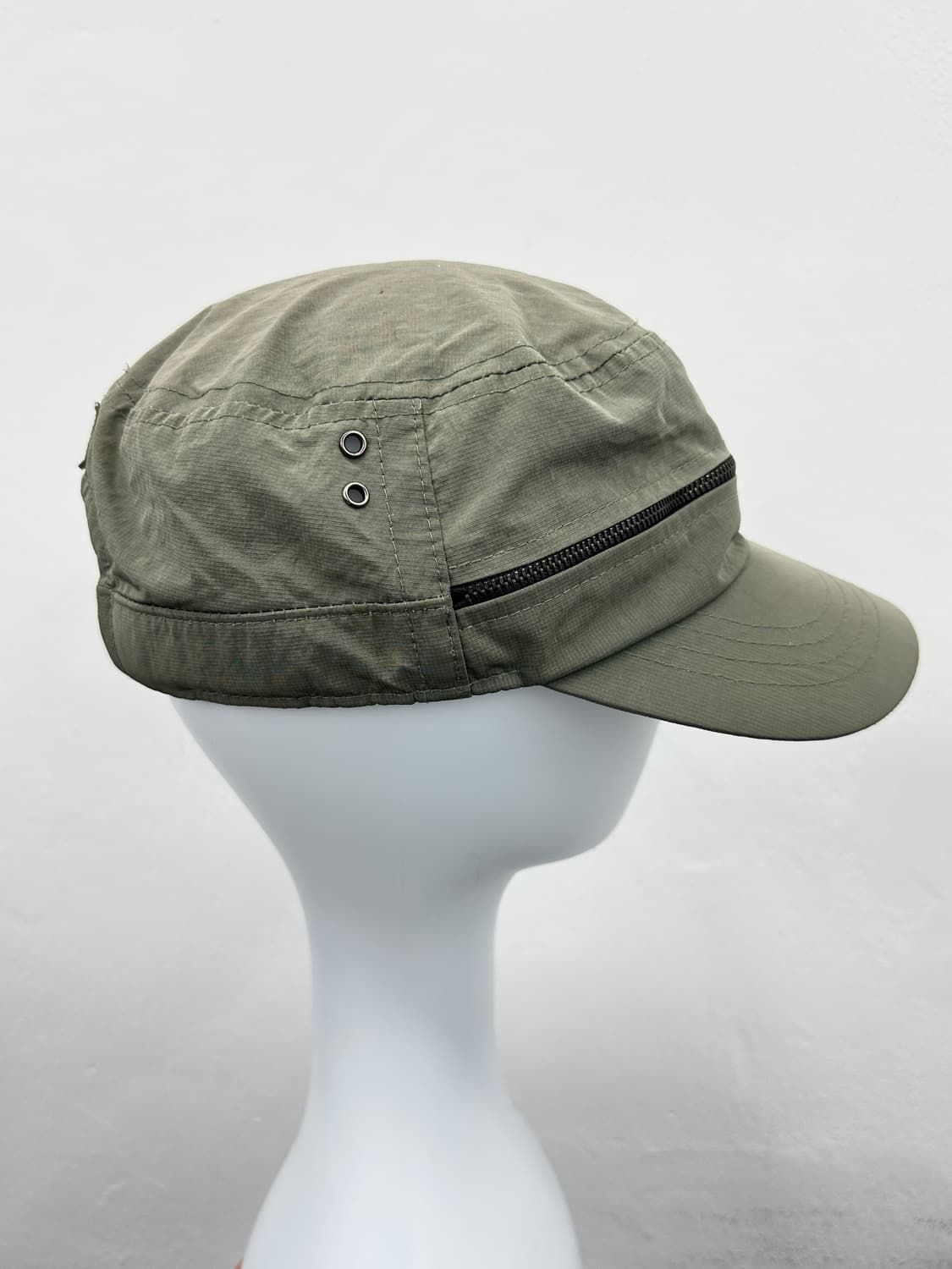 Vintage khaki zipper detail nylon cap  상품이미지7