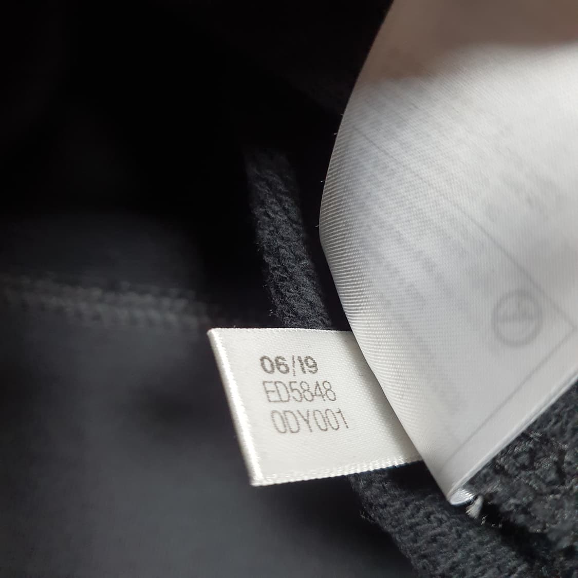 ✨ (바배) 아디다스 박스로고 블랙 후드티  상품이미지5