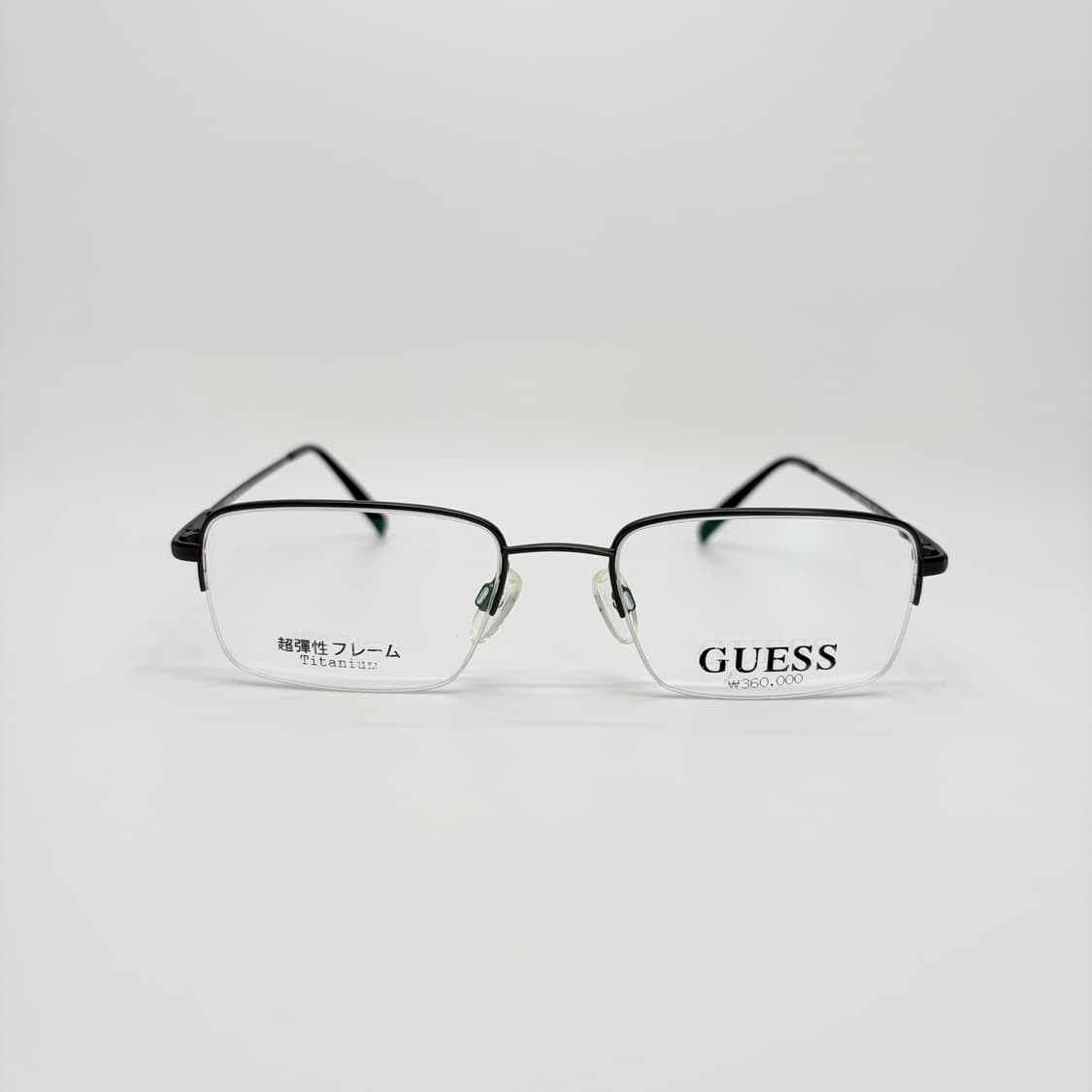 GUESS 게스 블랙 티타늄 반무테 상품이미지3