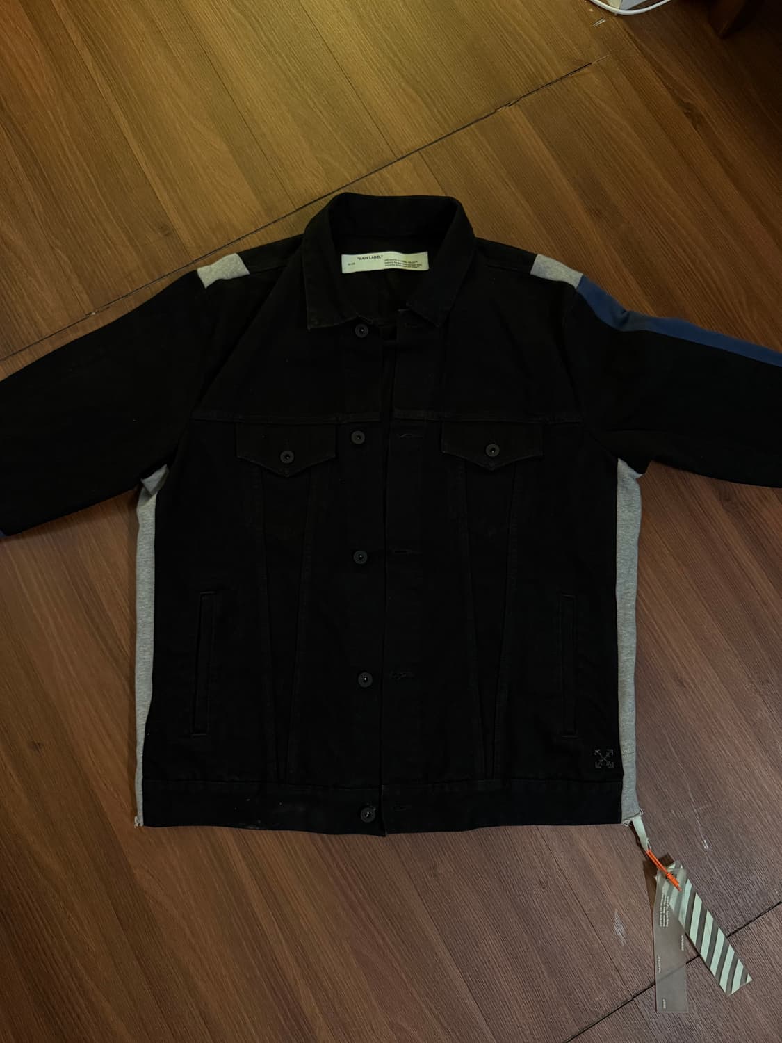 오프화이트 데님 재킷 상품이미지1