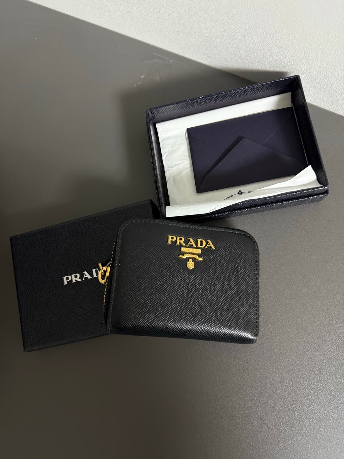 프라다 사피아노 블랙 반지갑 카드지갑 상품이미지2