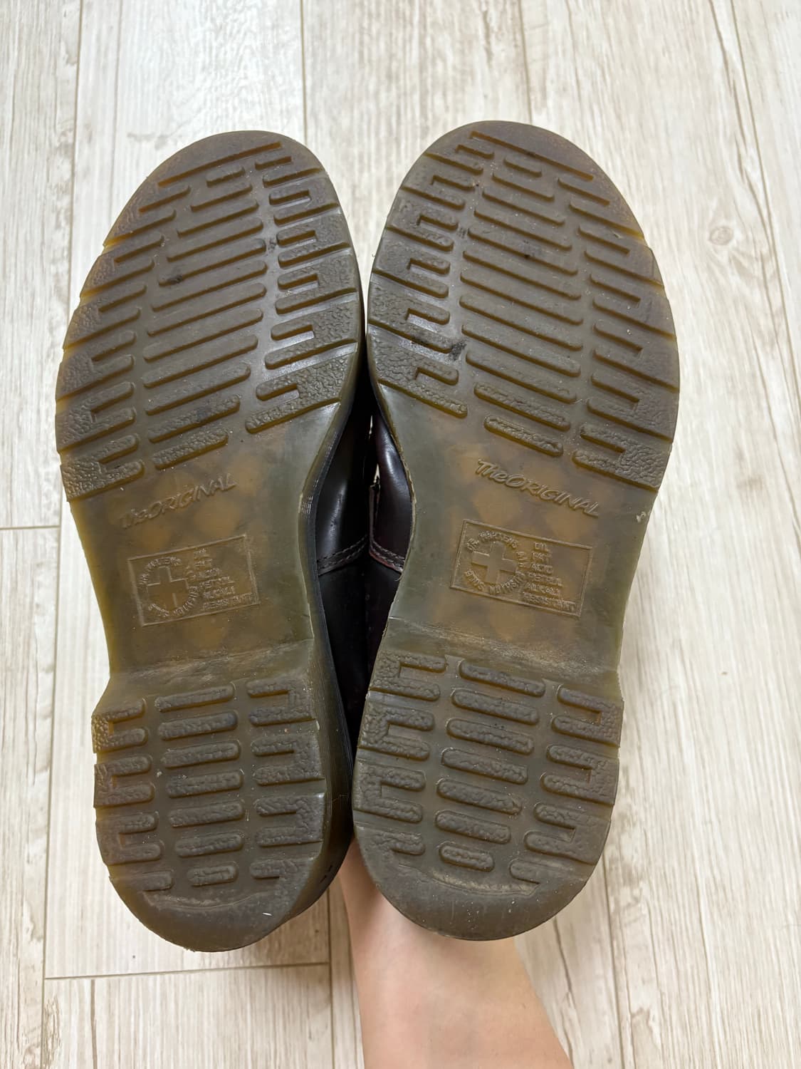 닥터마틴 아드리안 체리우드 270 상품이미지6