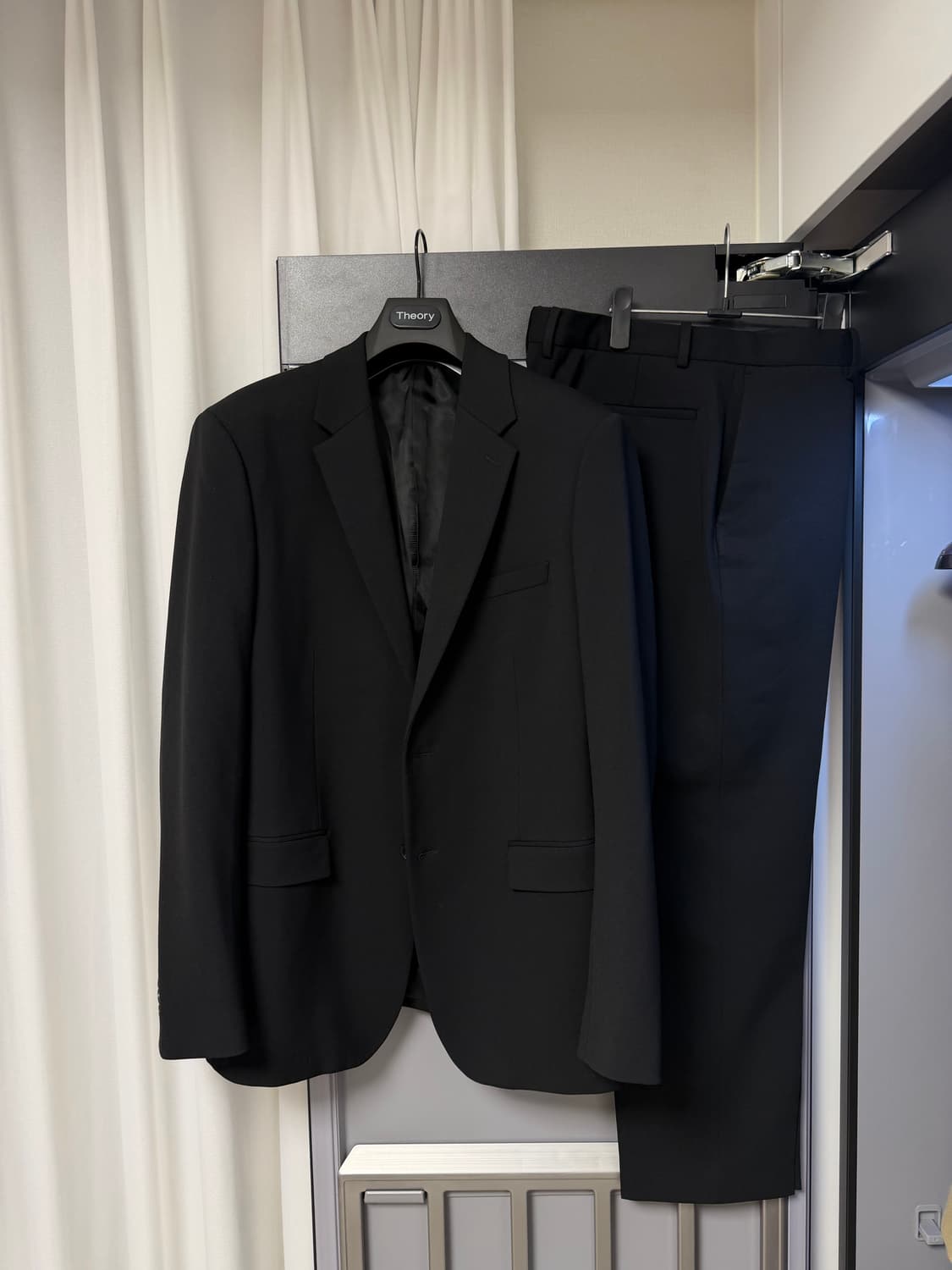 24ss 띠어리 호비아트 블랙 셋업 수트 정장 세트 42,32 상품이미지1