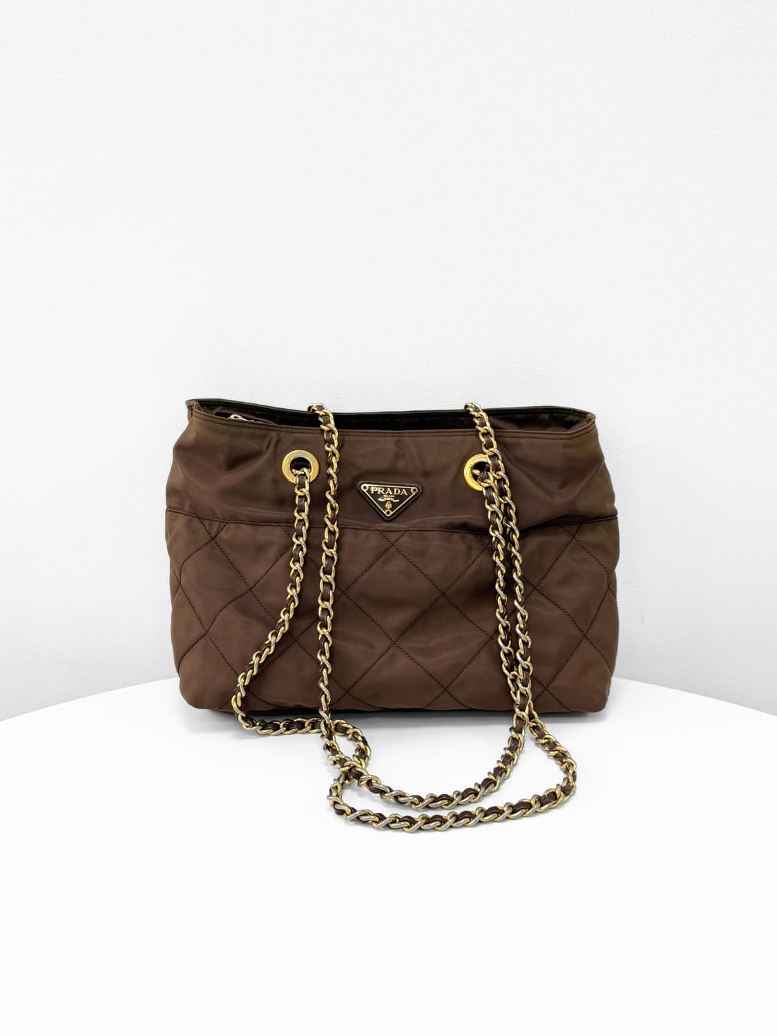 프라다 나일론 퀼팅 체인 숄더백 브라운 상품이미지1