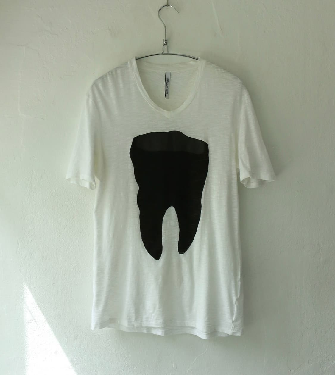 닐 바렛 화이트 그래픽 티셔츠  상품이미지3