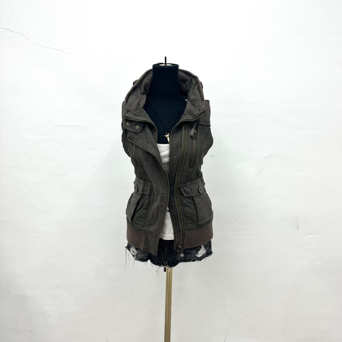 Bono khaki layerd zip vest“ 상품이미지1