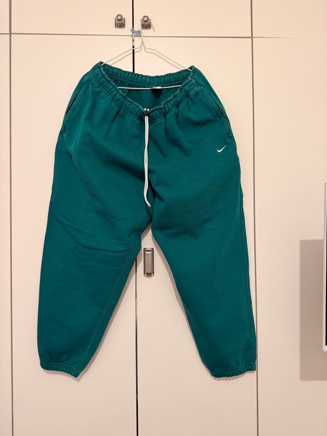 나이키 솔로 스우시 그린 조거팬츠 상품이미지2