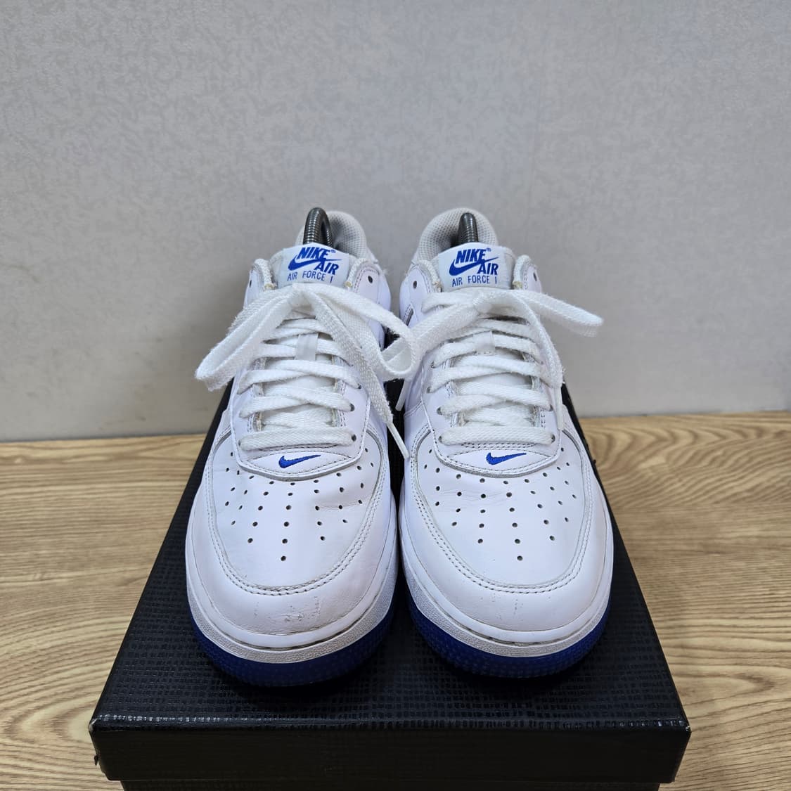 255 나이키 에어포스1 주얼 화이트 블루 상품이미지2