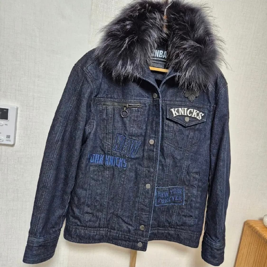 18만 정품 NBA Knicks 리얼 밍크 데님 패딩 청자켓 상품이미지1