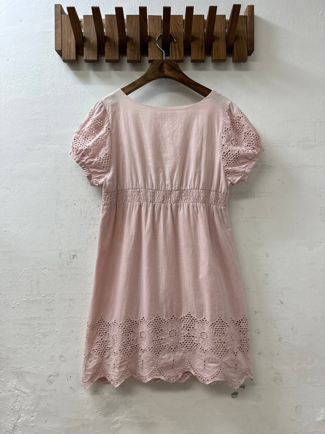 일본빈티지 뮤트 핑크 코튼 레이스 펀칭 디테일 반팔 블라우스 상품이미지3