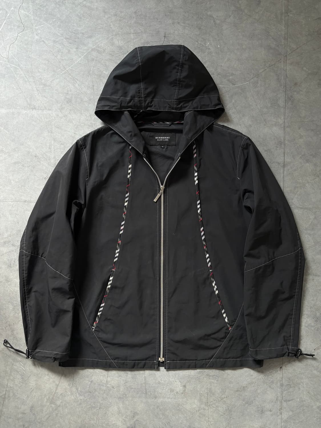 Burberry 버버리 블랙라벨 블랙 체크 트리밍 후드 집업 상품이미지2