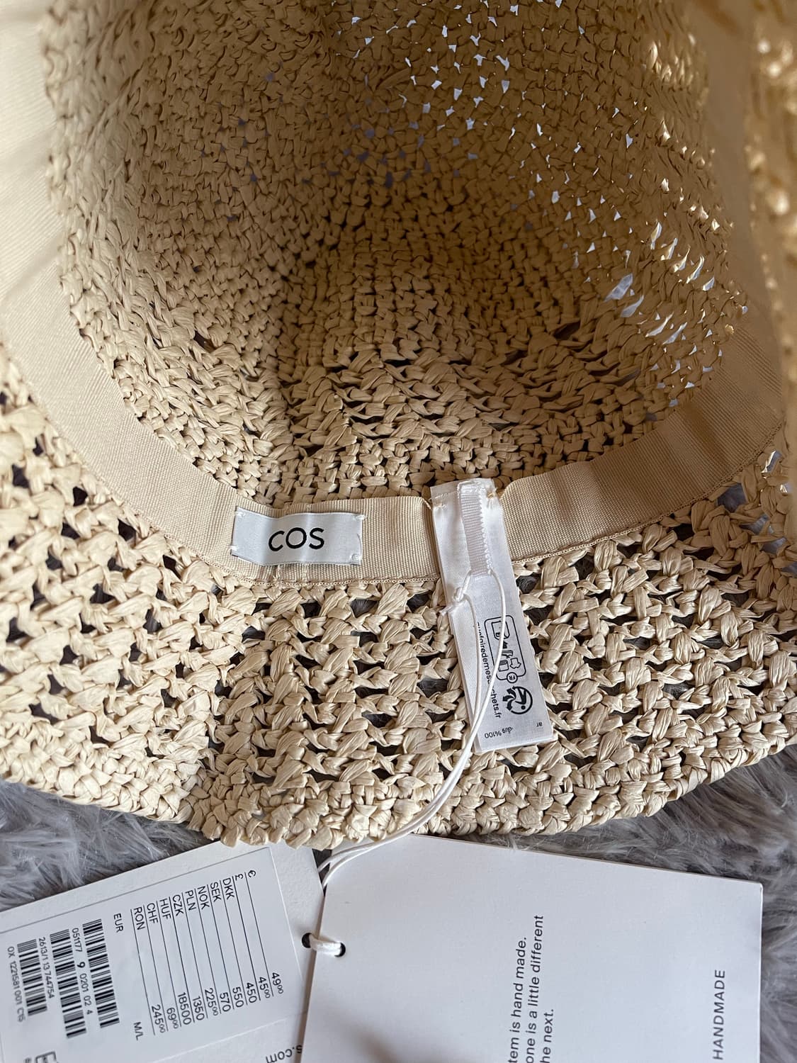 코스 핸드메이드 니트 크로셰 버킷햇 베이지 상품이미지4