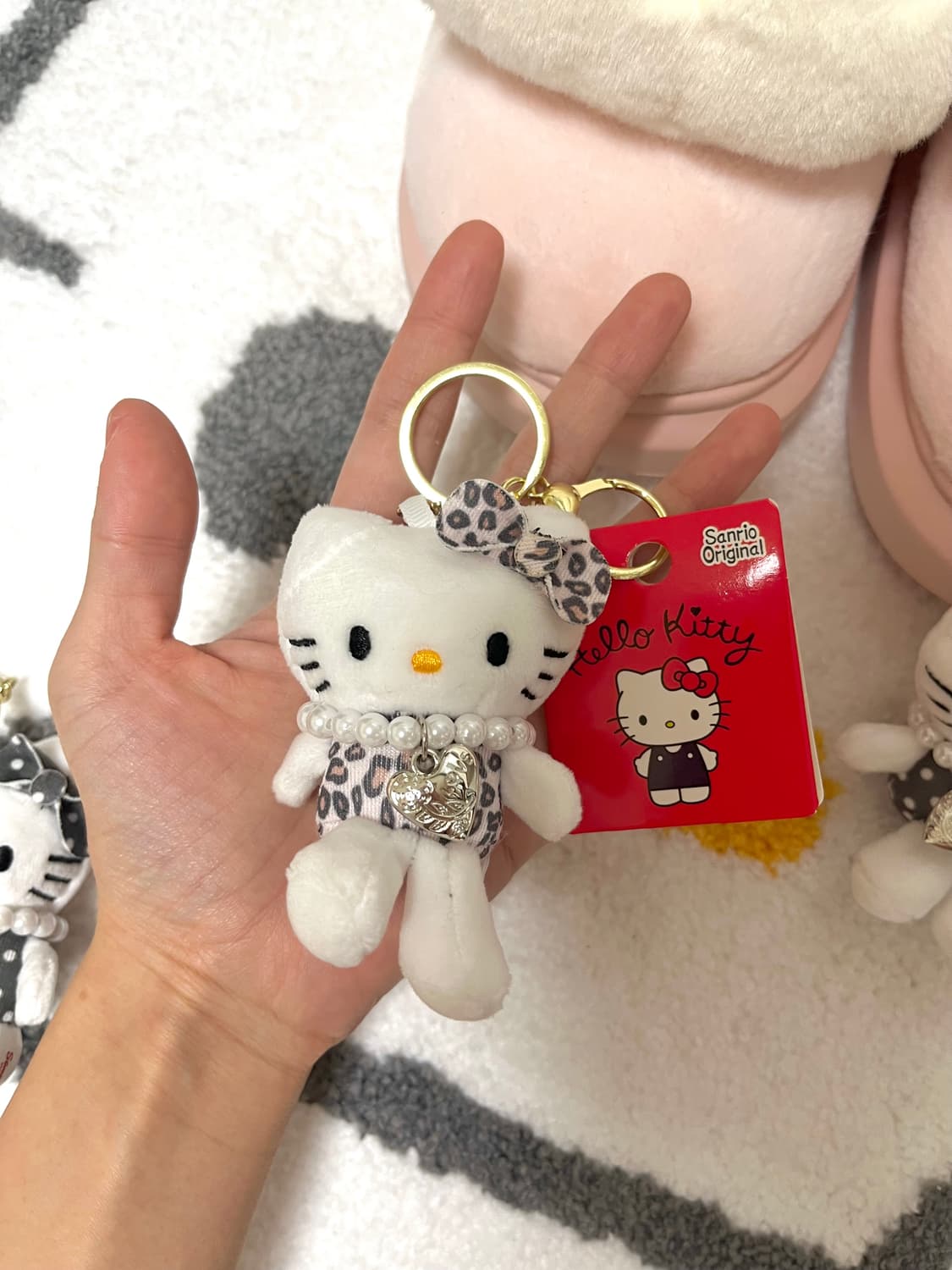 (새상품) 산리오 정품 헬로키티 진주 키링 상품이미지2