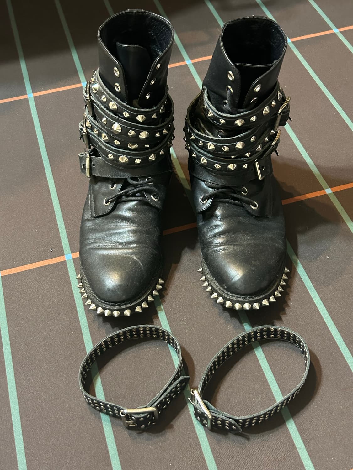 ysl 생로랑 스터드 버클 부츠 37 상품이미지3