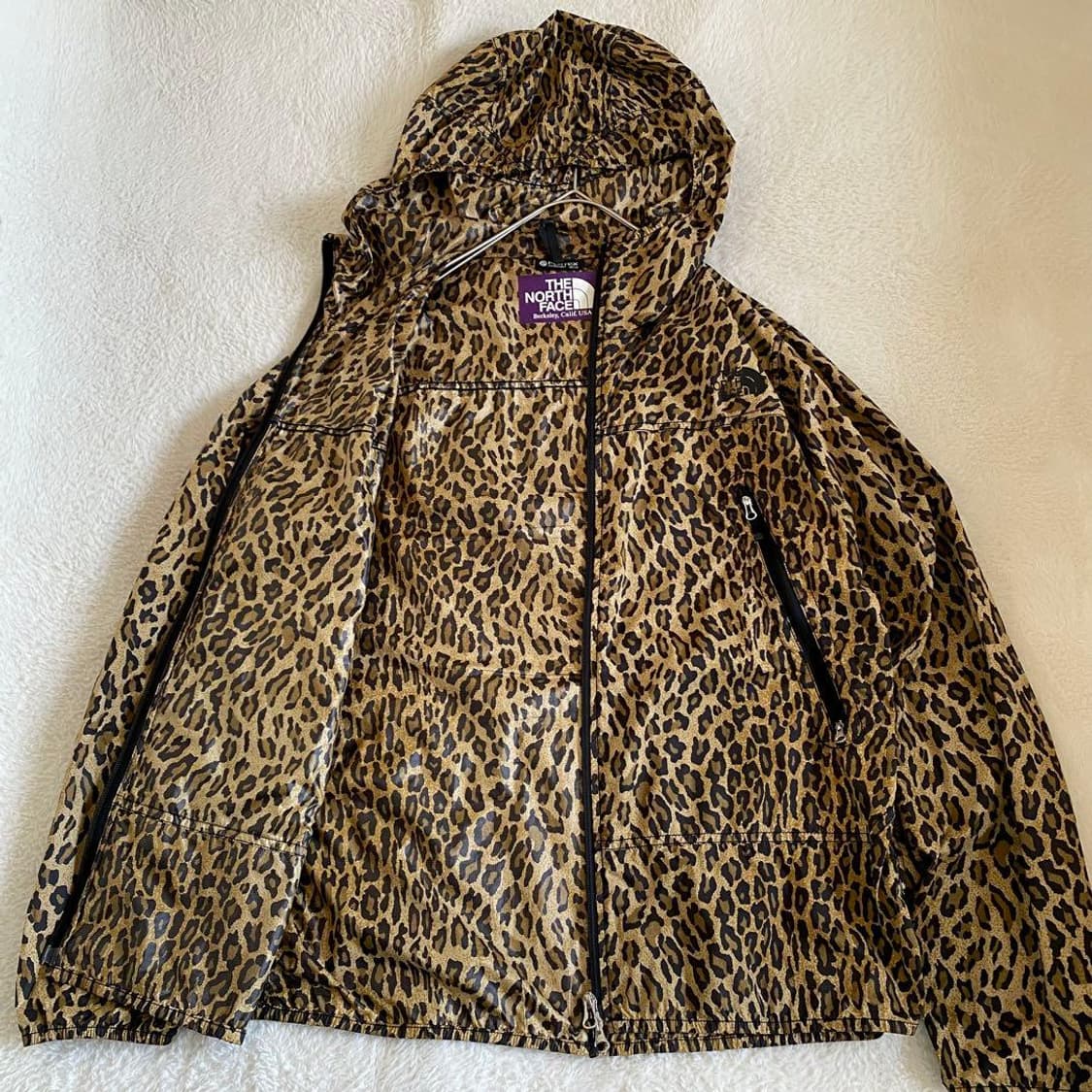 노스페이스 퍼플라벨 30D 퍼텍스 레오파드 프린트 마운틴 윈드 파카 상품이미지3