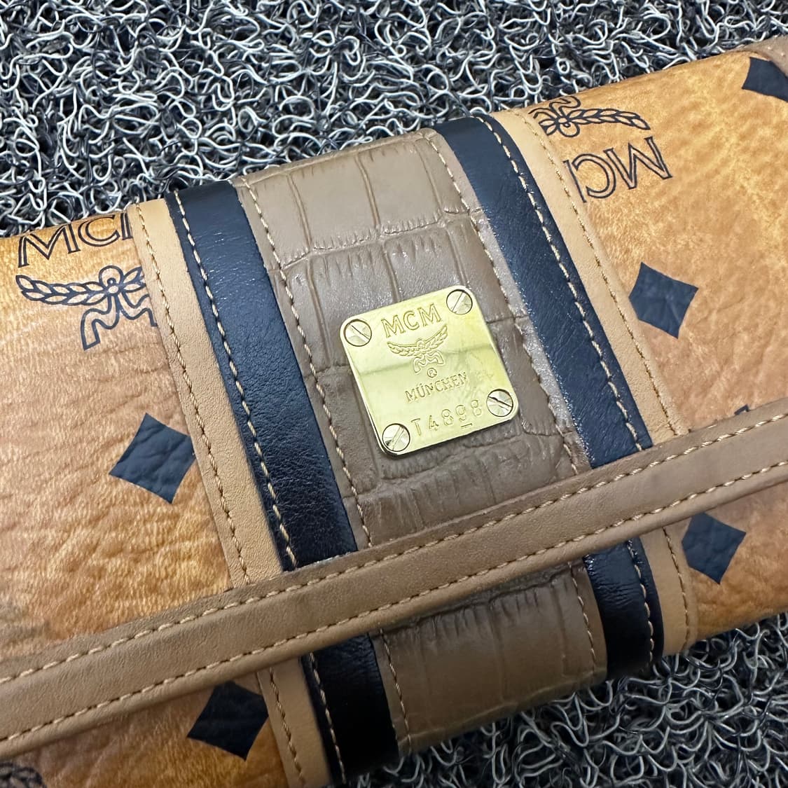 MCM 엠씨엠 여성 비세토스 장지갑 상품이미지2