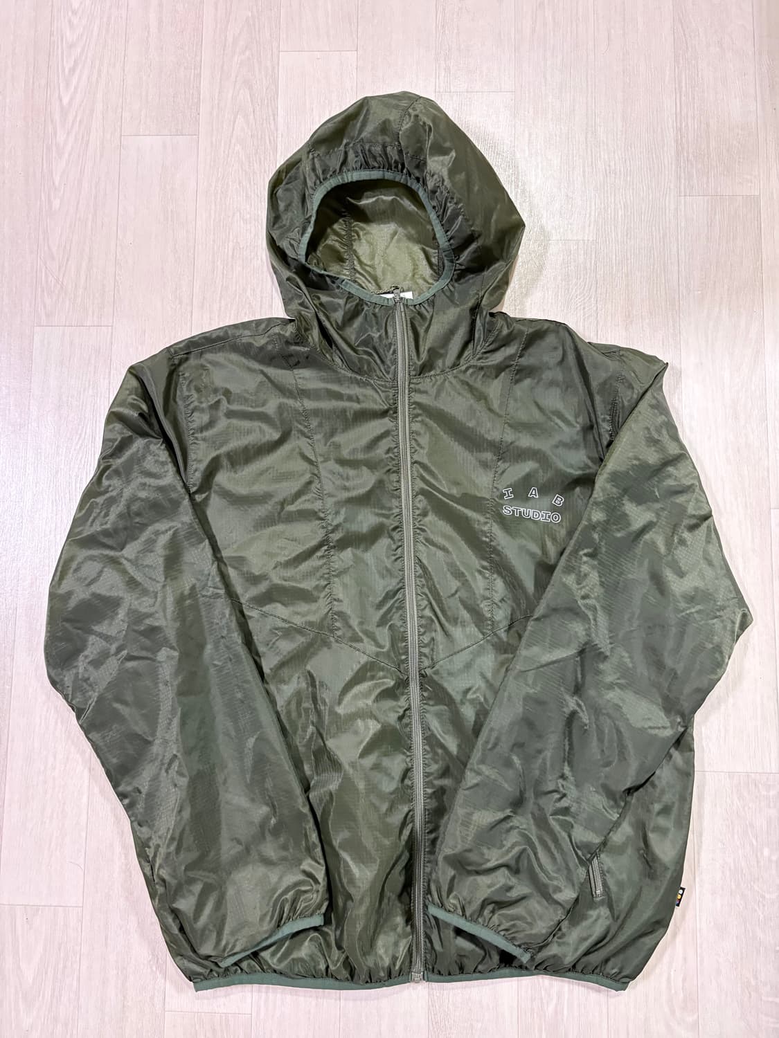 아이앱스튜디오 바람막이 딥그린 XL 상품이미지1