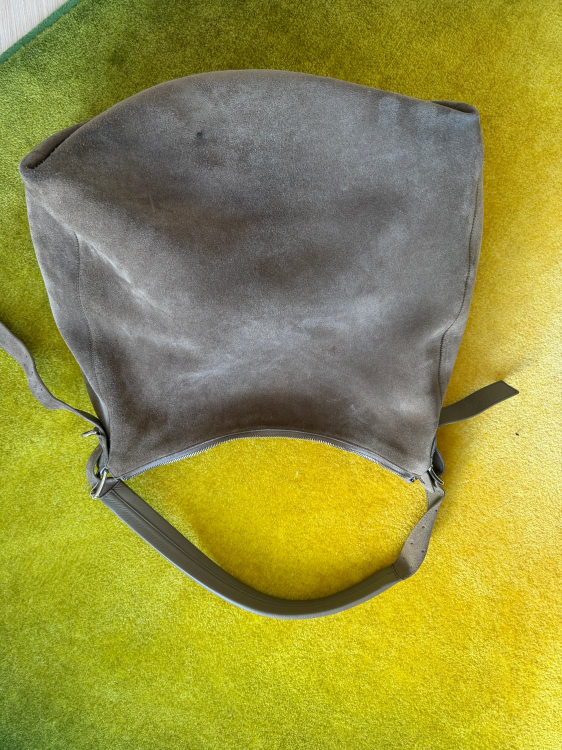 르메르 스웨이드 호보백 상품이미지2