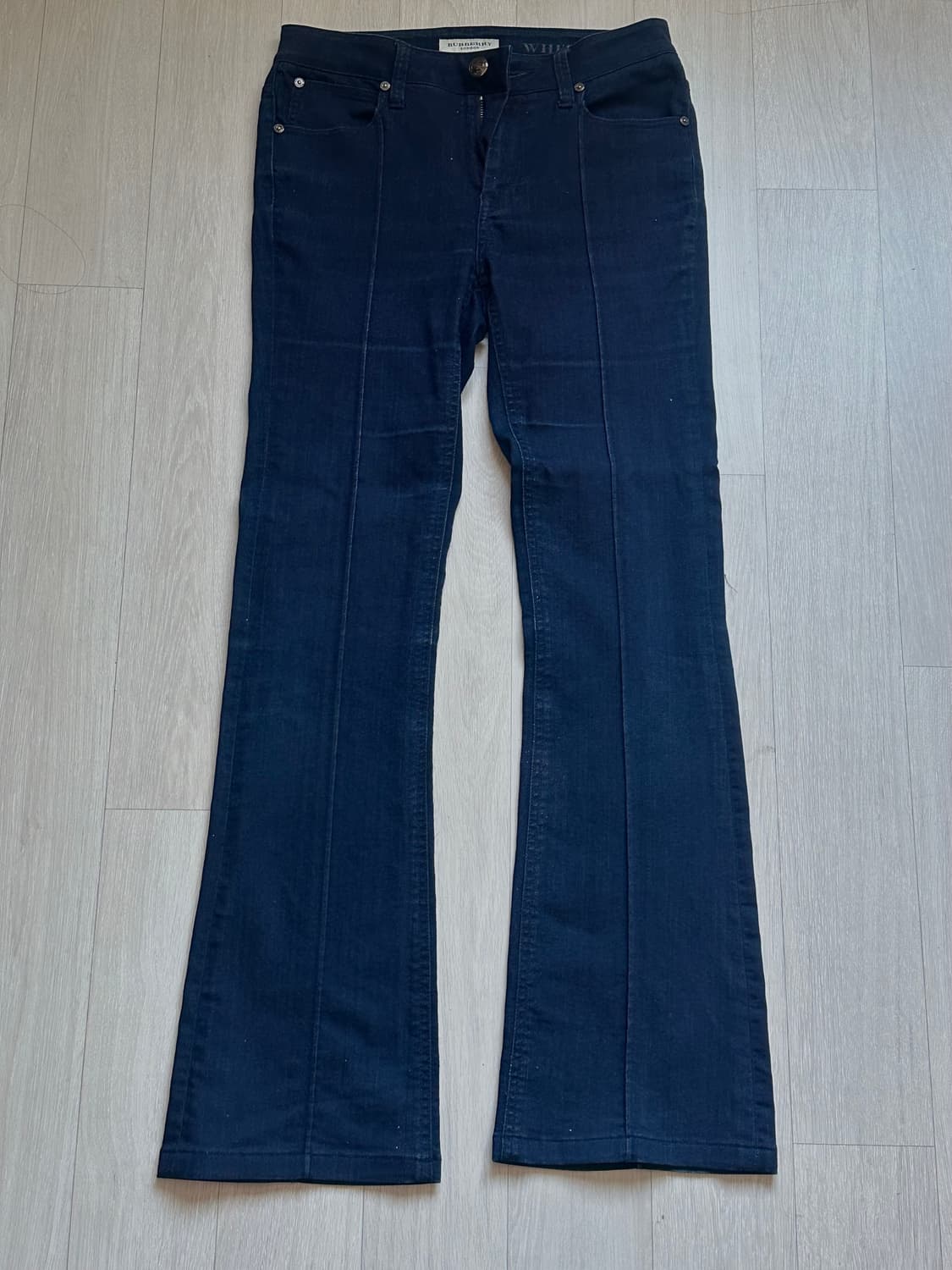 Burberry semi-bootcut denim pants 상품이미지1
