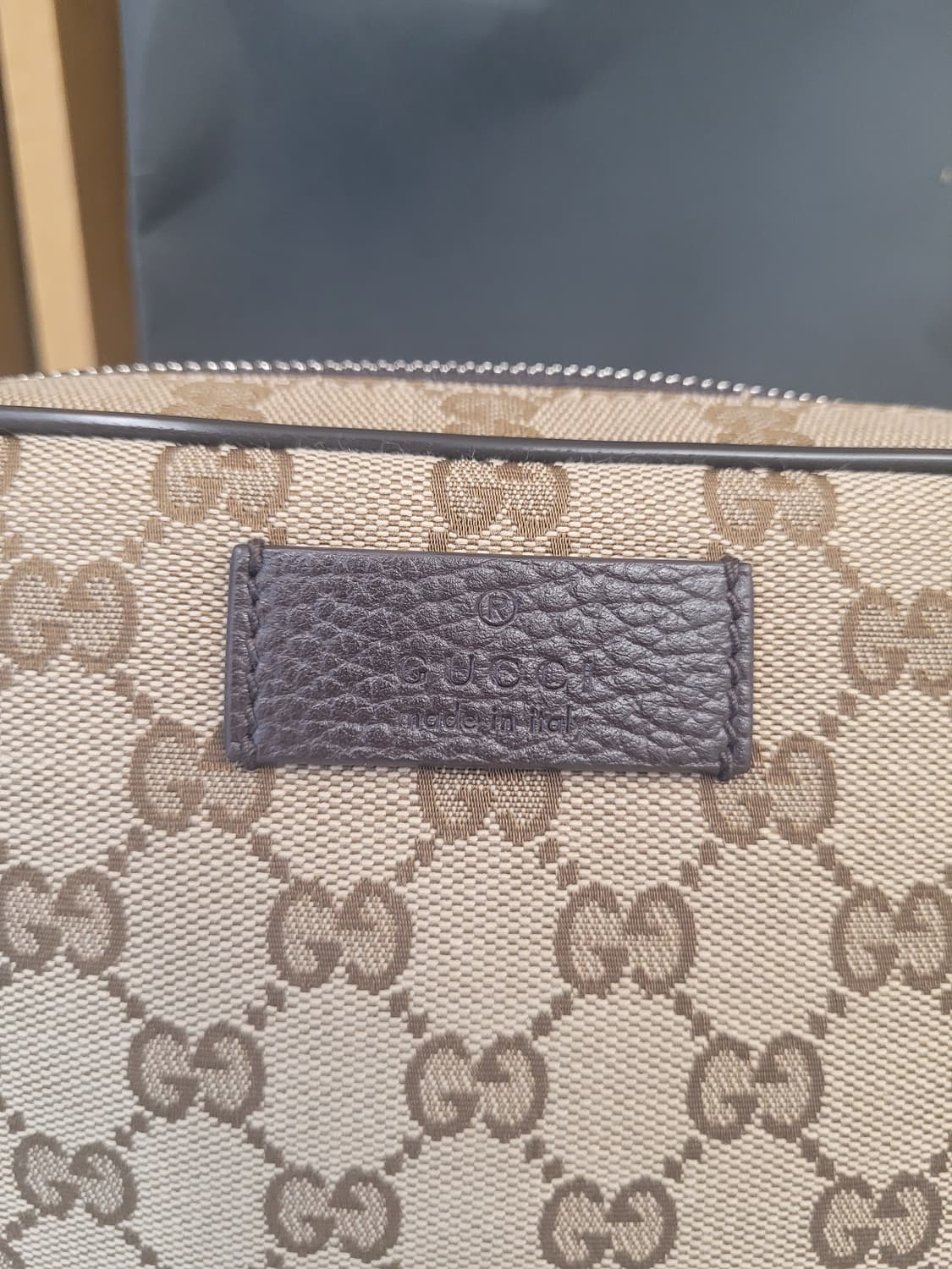 (미사용 새상품) 구찌 GG 캔버스 벨트 크로스백 상품이미지4