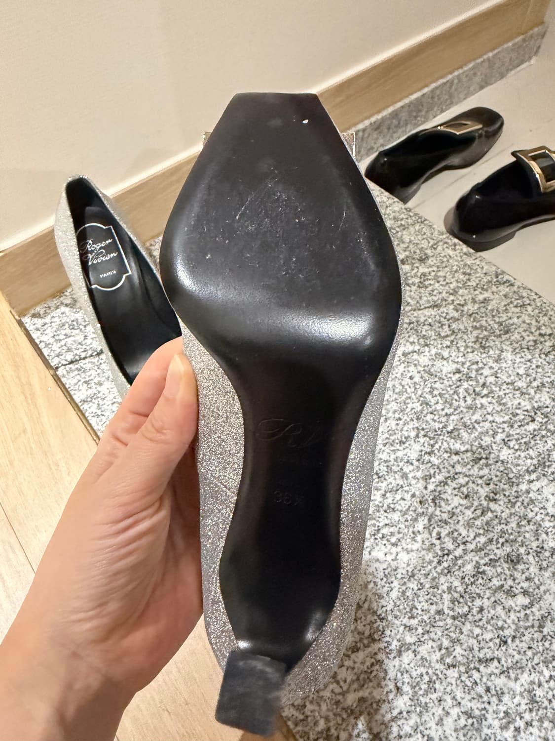 로저비비에 클리터 펌프스  상품이미지4