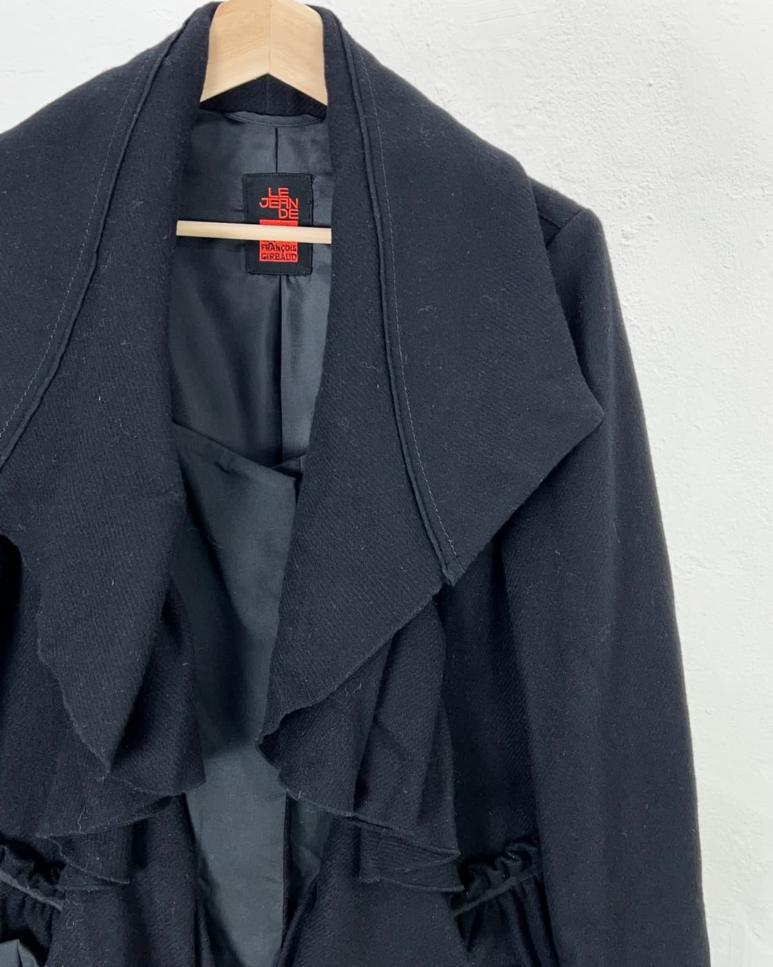 마리떼 프랑소와 저버 어반 케이프 블랙 울 코르셋 코트 상품이미지4