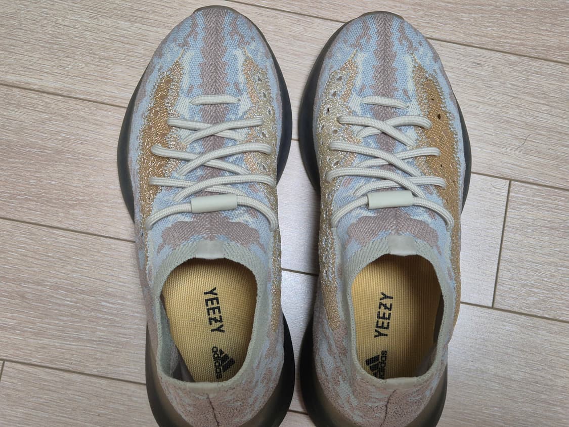 YEEZY BOOST 380 상품이미지2