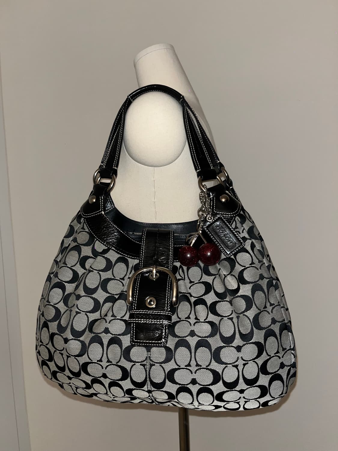 🎉BLACK FRIDAY🎉 Coach b&w bag 상품이미지4