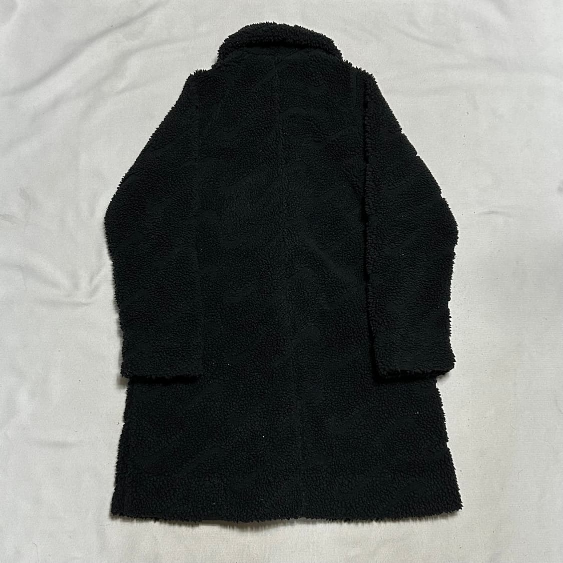 S 나이키 여성용 블랙 뽀글이 롱 코트 상품이미지3