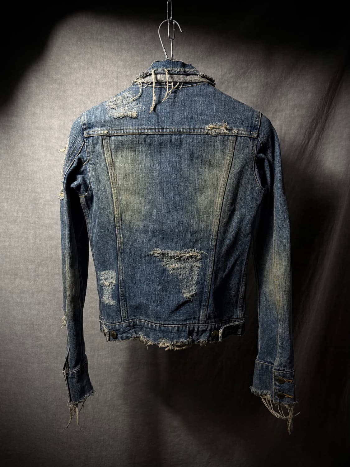 LGB Distressed Fringe Denim Jacket 상품이미지6