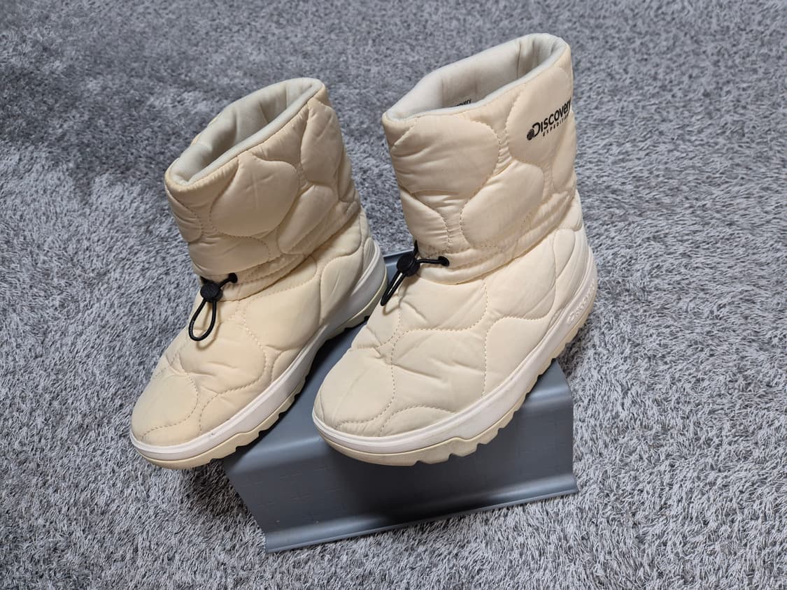 디스커버리 여성 패딩 부츠 240 상품이미지1