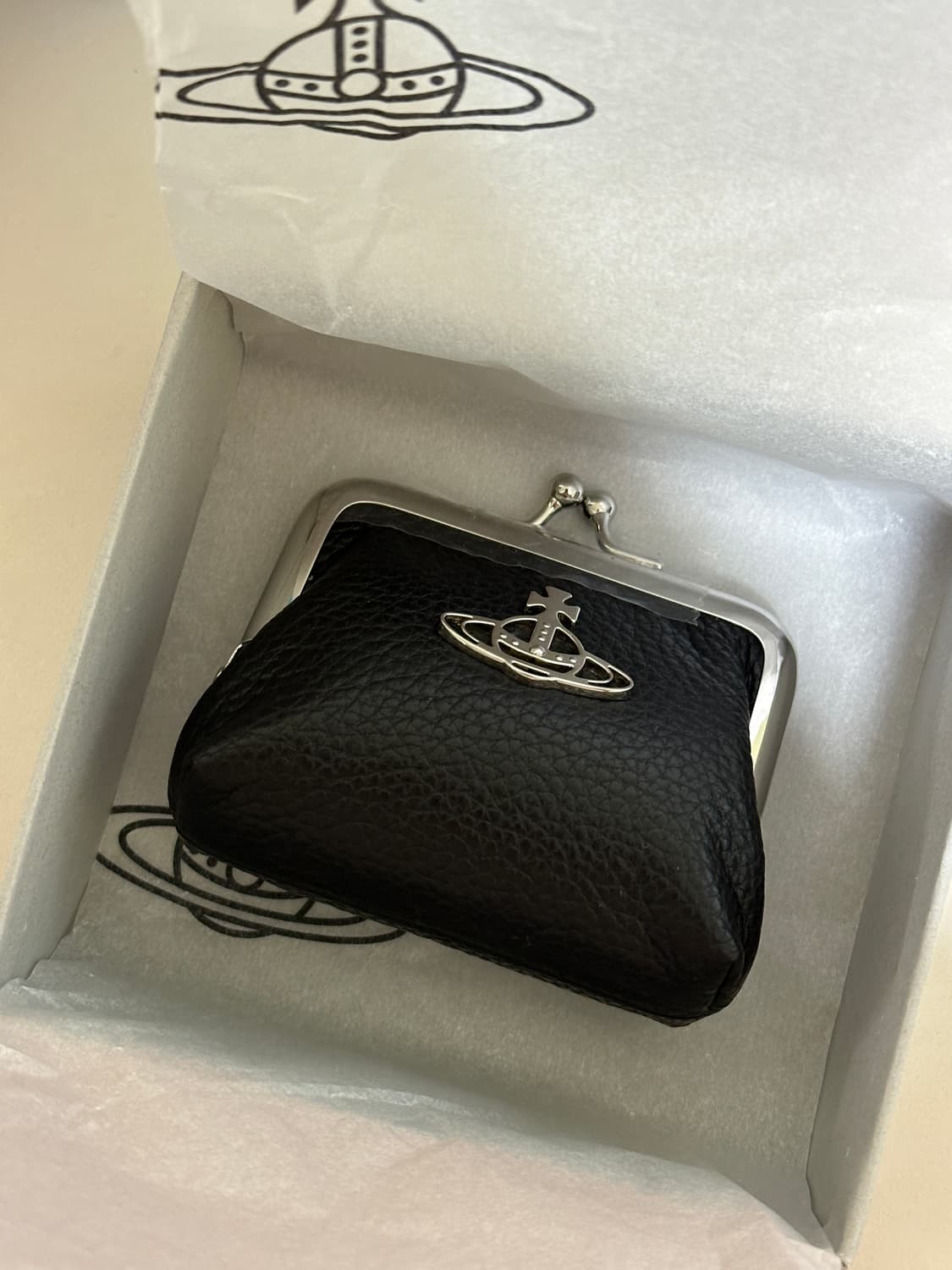 비비안 웨스트우드 더비 프레임 코인 퍼스 블랙 상품이미지1