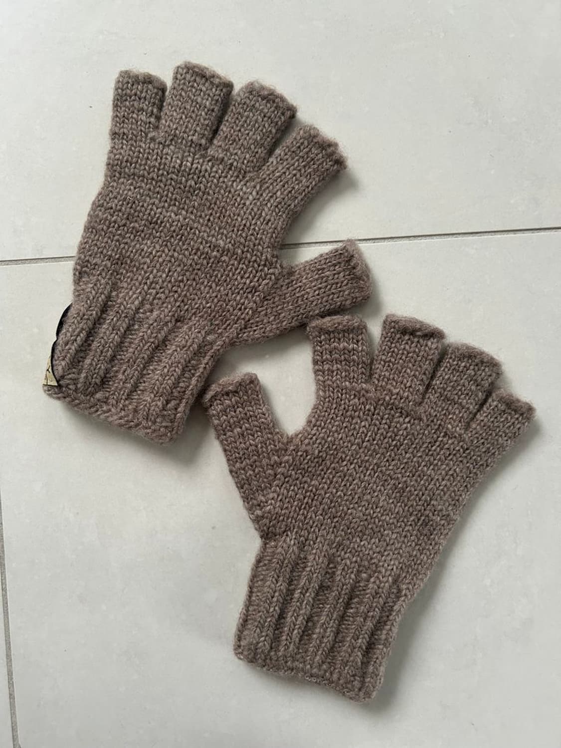 WOOL FORKTAIL GRAB 울 포크테일 그랩 상품이미지3