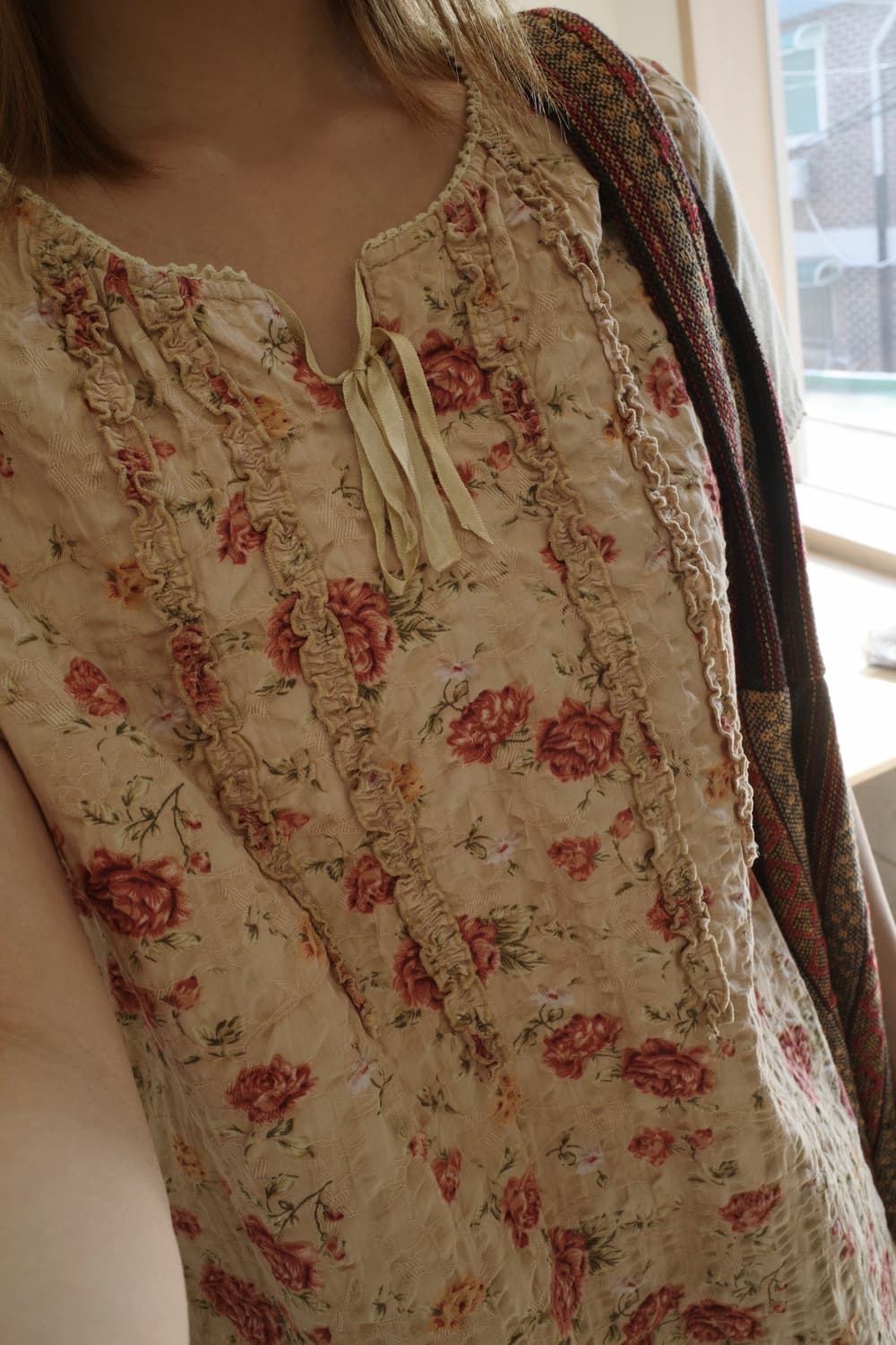 꽃 프릴 블라우스 상품이미지1