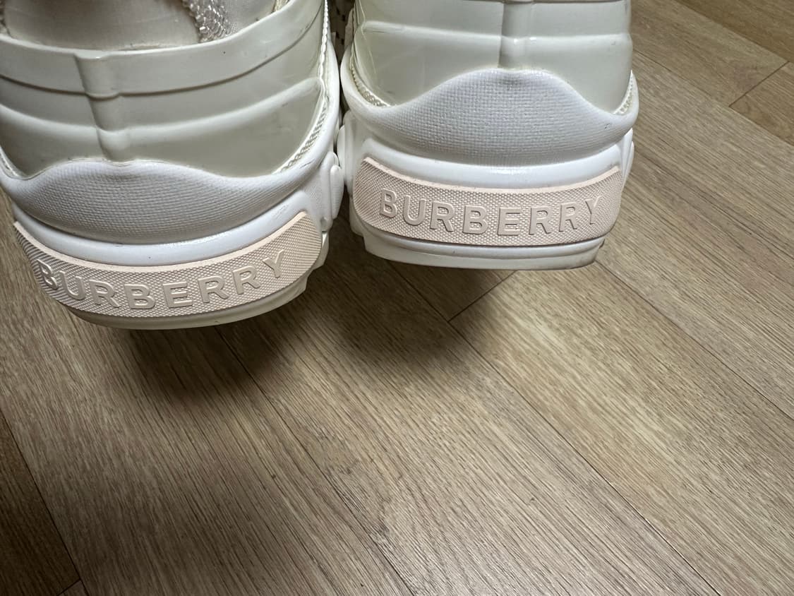 버버리 아서 스니커즈 살로몬 느낌 290 상품이미지6