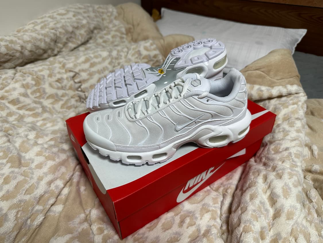(새제품,매장정품)[245]나이키 에어맥스 플러스 트리플화이트 상품이미지6