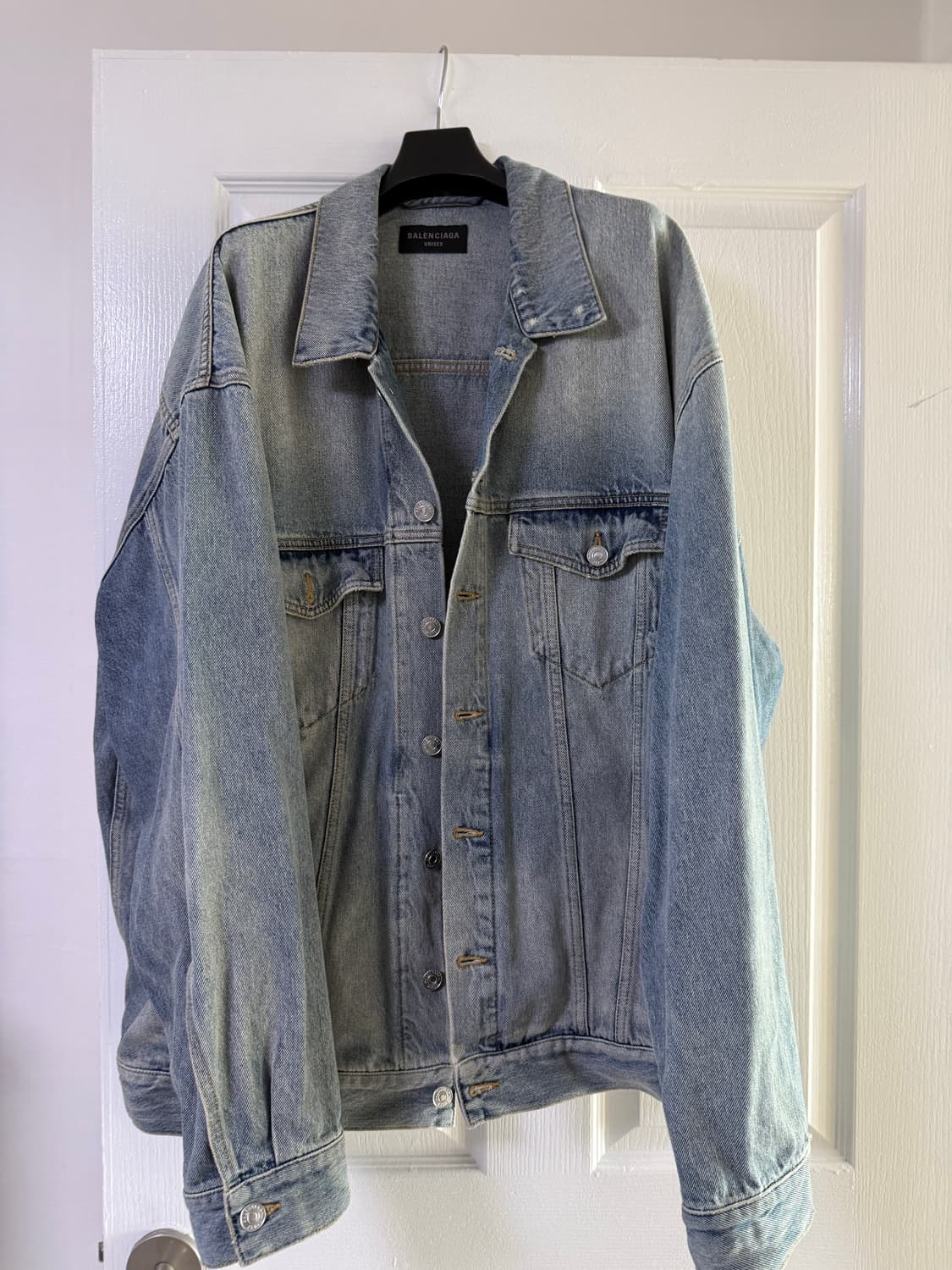 발렌시아가 오버사이즈 데님 자켓 HAND DRAW SUN BLEACHED 상품이미지3