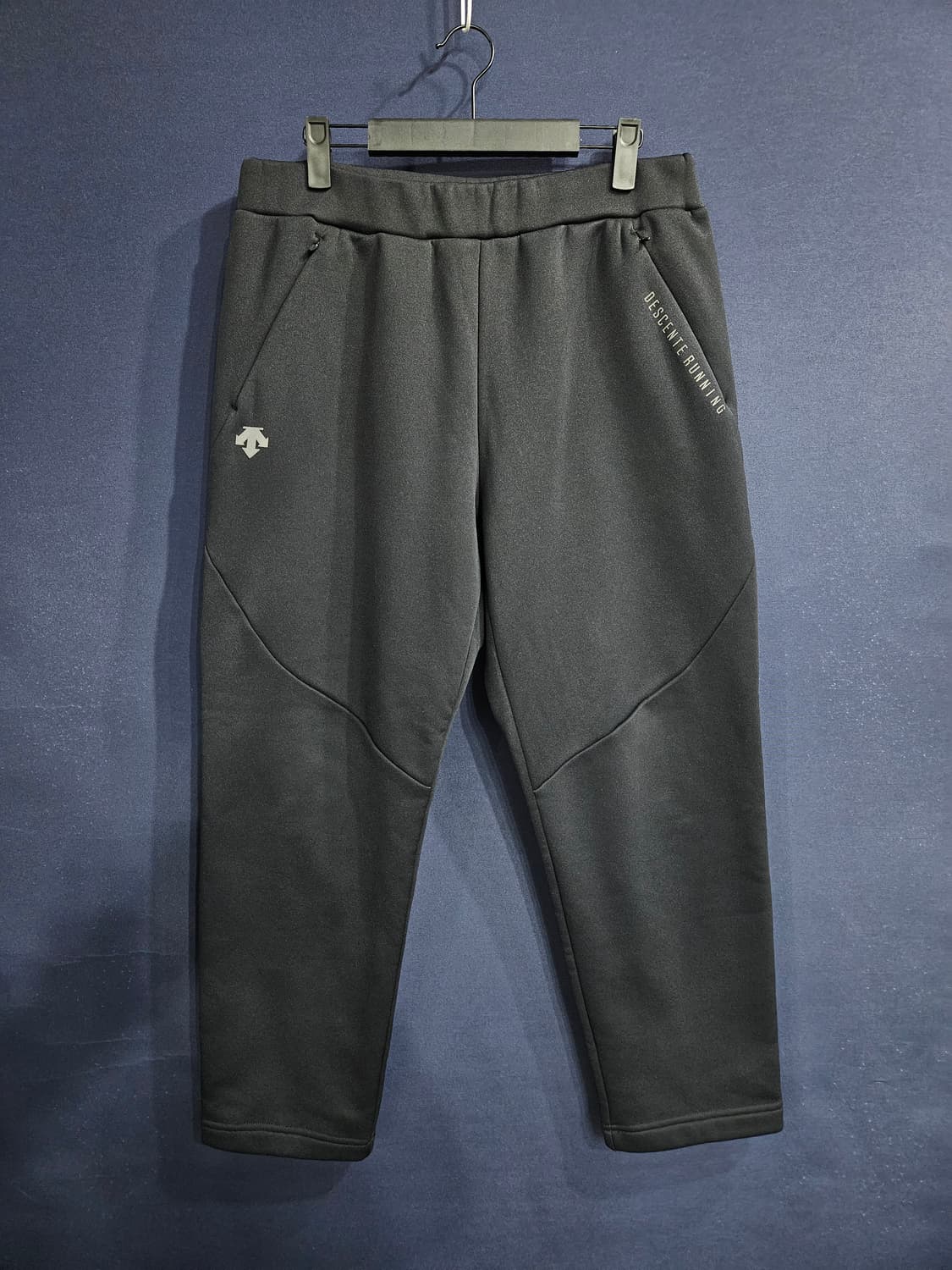 데상트 블랙 남성 슬림핏 허리 32~34 기모 밴드팬츠  상품이미지1